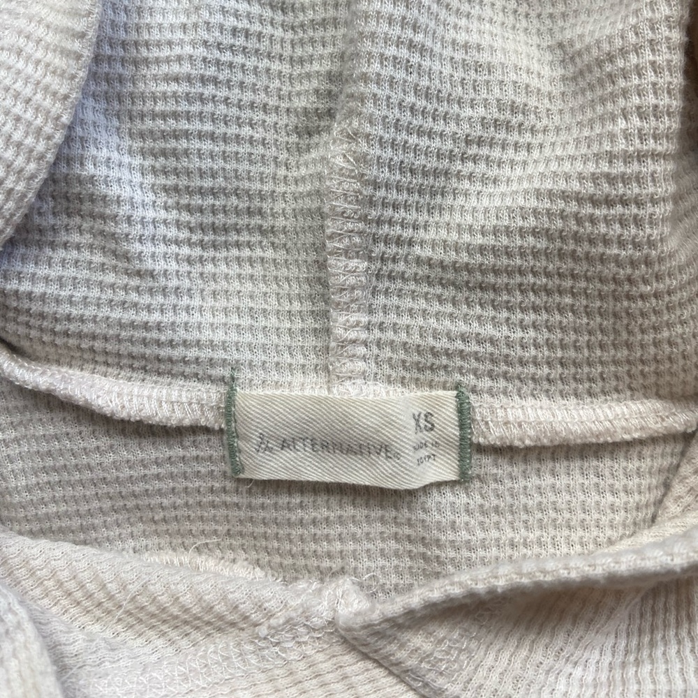 Alternative cropped pullover - Picture 3 of 5